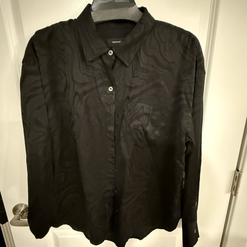 Banana Republic Classic Black Shirt